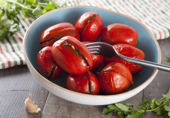 Рецепт «Соленые помидоры с&nbsp;пряными травами »