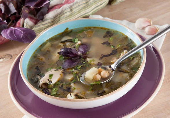 Рецепт «Пряный суп из&nbsp;курицы с&nbsp;нутом»