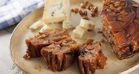 Террин из&nbsp;айвы с&nbsp;лесными орехами