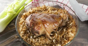 Свиная рулька в&nbsp;пиве с&nbsp;капустой