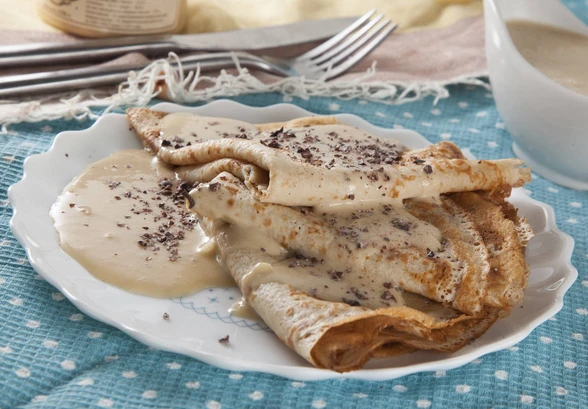 Рецепт «Полбяные блины с&nbsp;бананово-арахисовым соусом»