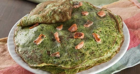 Зеленые блины с&nbsp;припеком