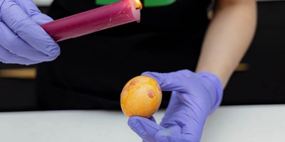 Как покрасить яйца натуральными красителями: пошаговые инструкции с&nbsp;фото