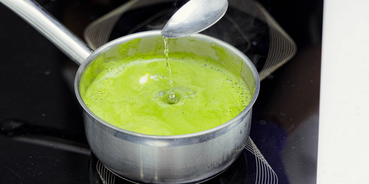 Как покрасить яйца натуральными красителями: пошаговые инструкции с&nbsp;фото