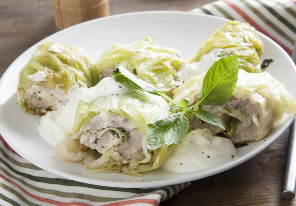 Рецепт «Филе индейки в&nbsp;капустных листьях»