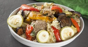 Цесарка с&nbsp;кускусом и&nbsp;овощами