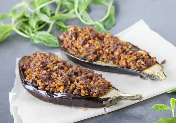 Рецепт «Фаршированные баклажаны с&nbsp;говядиной и&nbsp;булгуром»