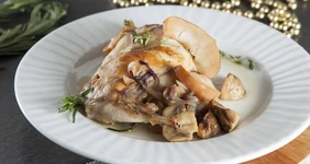 Ароматный кролик с&nbsp;грибами