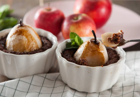 Рецепт «Груша на&nbsp;овсяно-яблочной подушке»