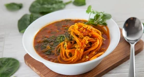 Пряный суп с&nbsp;овощной лапшой