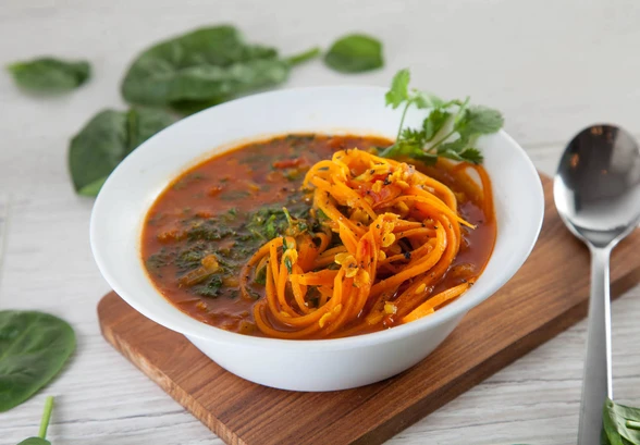 Рецепт «Пряный суп с&nbsp;овощной лапшой»