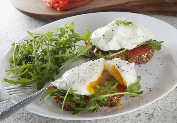 Рецепт «Тосты с&nbsp;неркой и&nbsp;яйцом пашот»