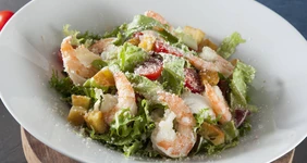 Домашний Цезарь с&nbsp;креветками