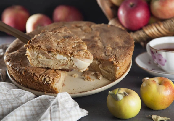 Рецепт «Шарлотка яблочная »