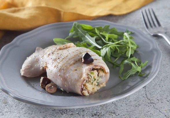 Рецепт «Фаршированные кальмары по-средиземноморски»