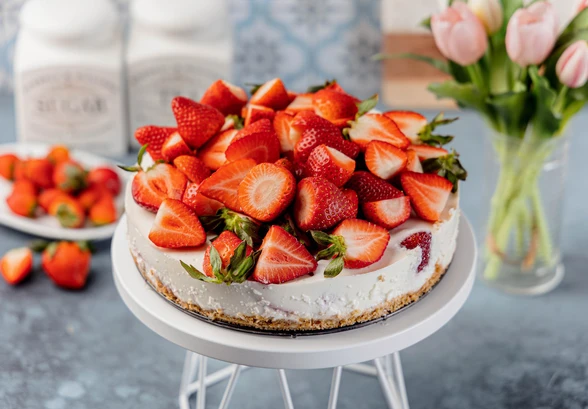 Рецепт «Клубничный чизкейк без&nbsp;выпечки»