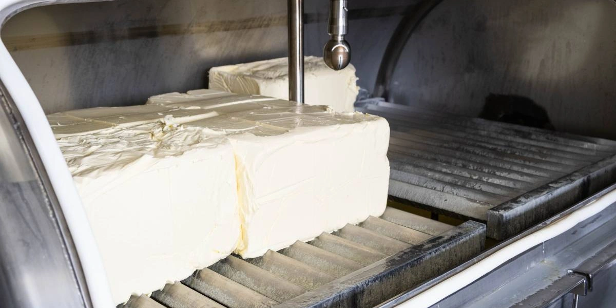 Маслоплавитель выглядит как большой гриль. Он одновременно вмещает 1000 килограммов масла