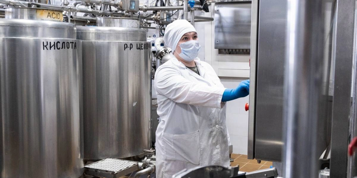 Приготовленная смесь подаётся на&nbsp;пастеризацию. Происходит тепловая обработка смеси при&nbsp;температуре 80–85 градусов