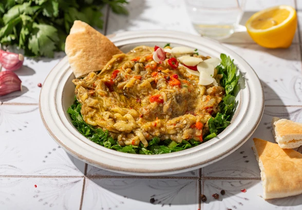 Рецепт «Салат из&nbsp;баклажанов «Мелидзонасалата»»