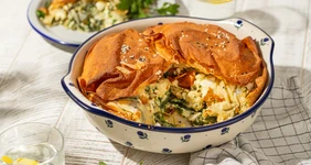 Греческий пирог из&nbsp;шпината и&nbsp;теста фило «Спанакопита»