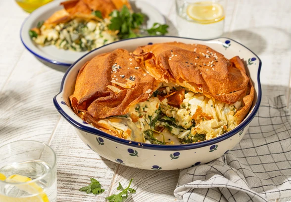 Рецепт «Греческий пирог из&nbsp;шпината и&nbsp;теста фило «Спанакопита»»