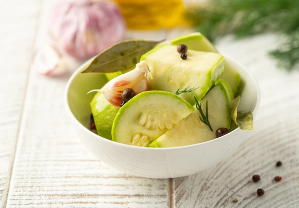 Рецепт «Быстрые маринованные кабачки»