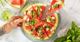 Рецепты из&nbsp;арбуза: простые, красивые и&nbsp;с&nbsp;необычными сочетаниями продуктов