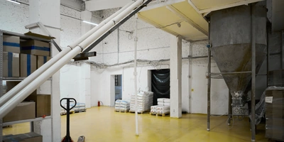 Пышная, сырная и&nbsp;с&nbsp;леопардовым бортом: как производят замороженную неаполитанскую пиццу