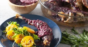 Цесарка с&nbsp;соусом из&nbsp;ежевики