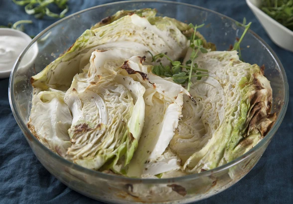 Рецепт «Молодая капуста в&nbsp;сливках»