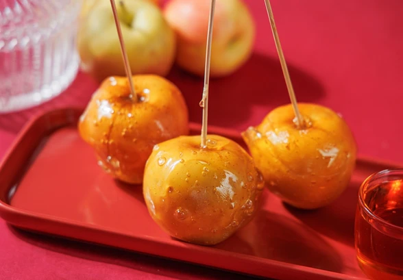 Рецепт «Яблоки в&nbsp;карамели»