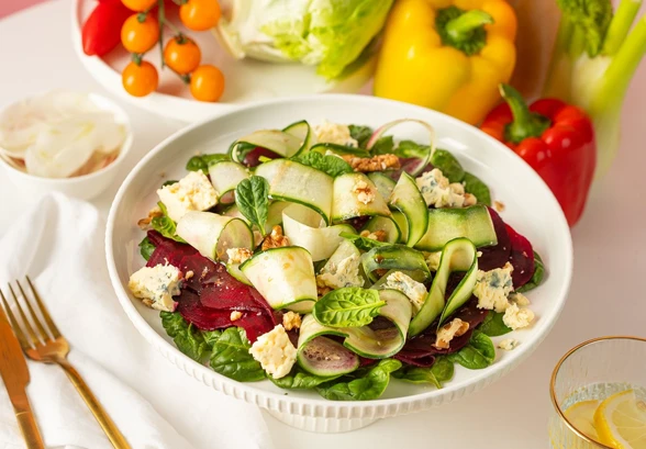 Рецепт «Карпаччо из&nbsp;свёклы с&nbsp;грецкими орехами»