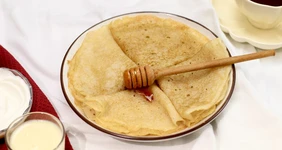 Блины без&nbsp;глютена, лактозы и&nbsp;яйца