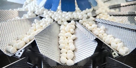 Роботизированные наследники Верещагина: где производят безлактозное масло и&nbsp;моцареллу